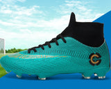 Wearable and breathable men's soccer shoes