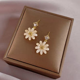 925 Silver Pin Earrings Light Luxury Minority Design Pearl Rhinestone Studs