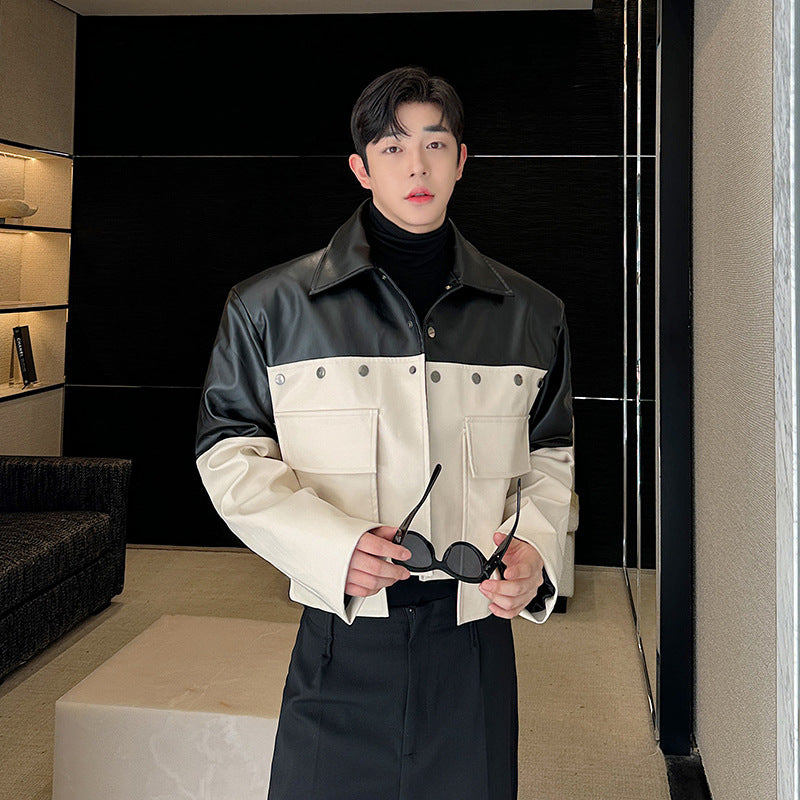 Осенняя куртка-бомбер с большим карманом и контрастным цветным пэчворком Осенняя куртка-бомбер с большим карманом и контрастным цветным пэчворком