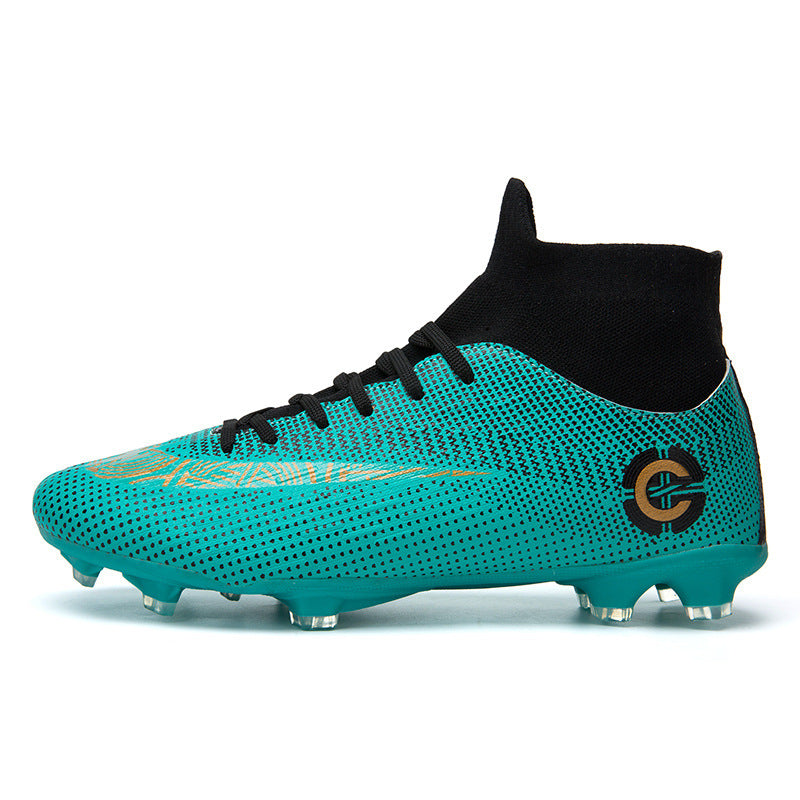 Wearable and breathable men's soccer shoes