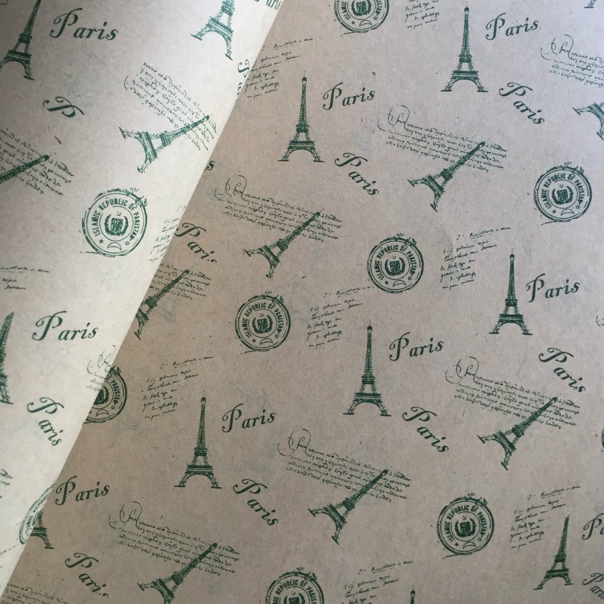 Wholesale Kraft Paper English Newspaper Cartoon Bouquet Wrapping Paper Small Gift Wrapping Paper Bag Book Cover Packaging Material