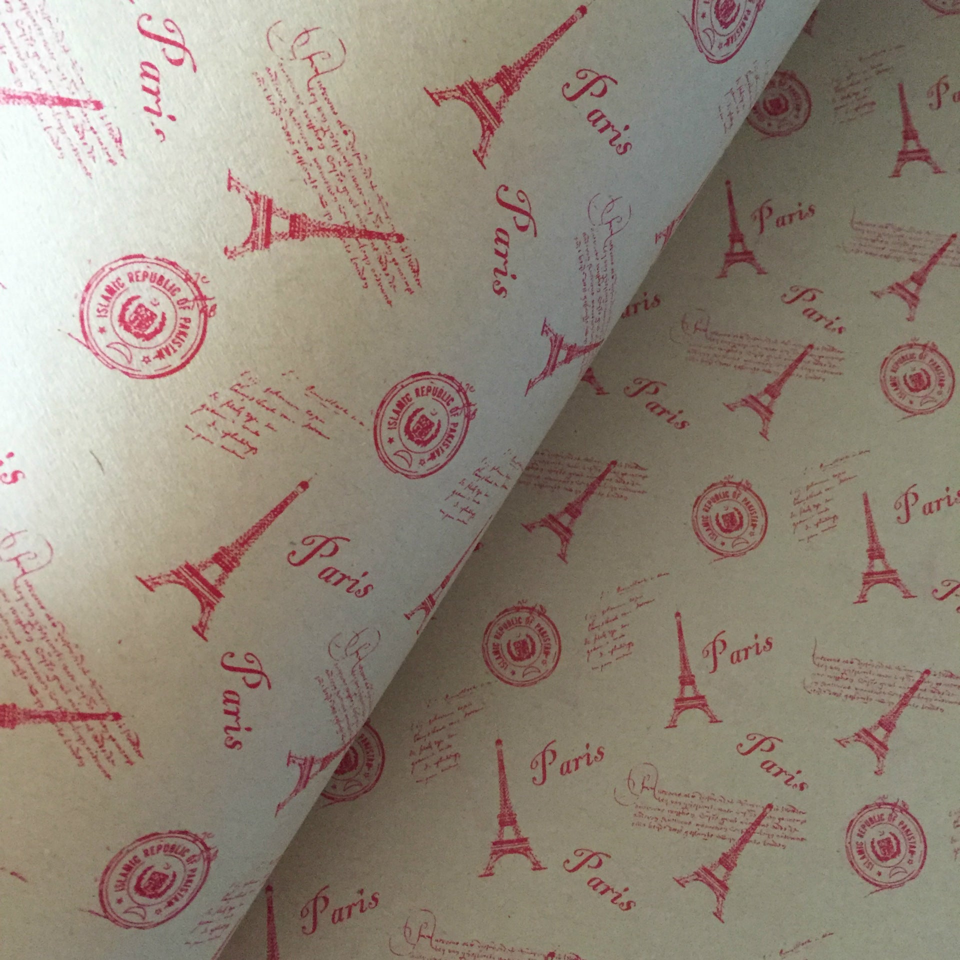 Wholesale Kraft Paper English Newspaper Cartoon Bouquet Wrapping Paper Small Gift Wrapping Paper Bag Book Cover Packaging Material