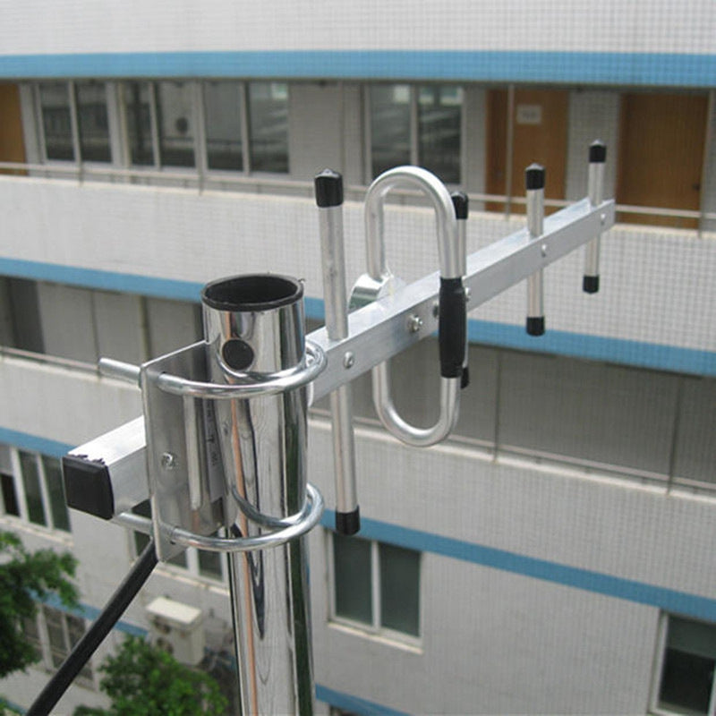 Cell phone signal amplifier