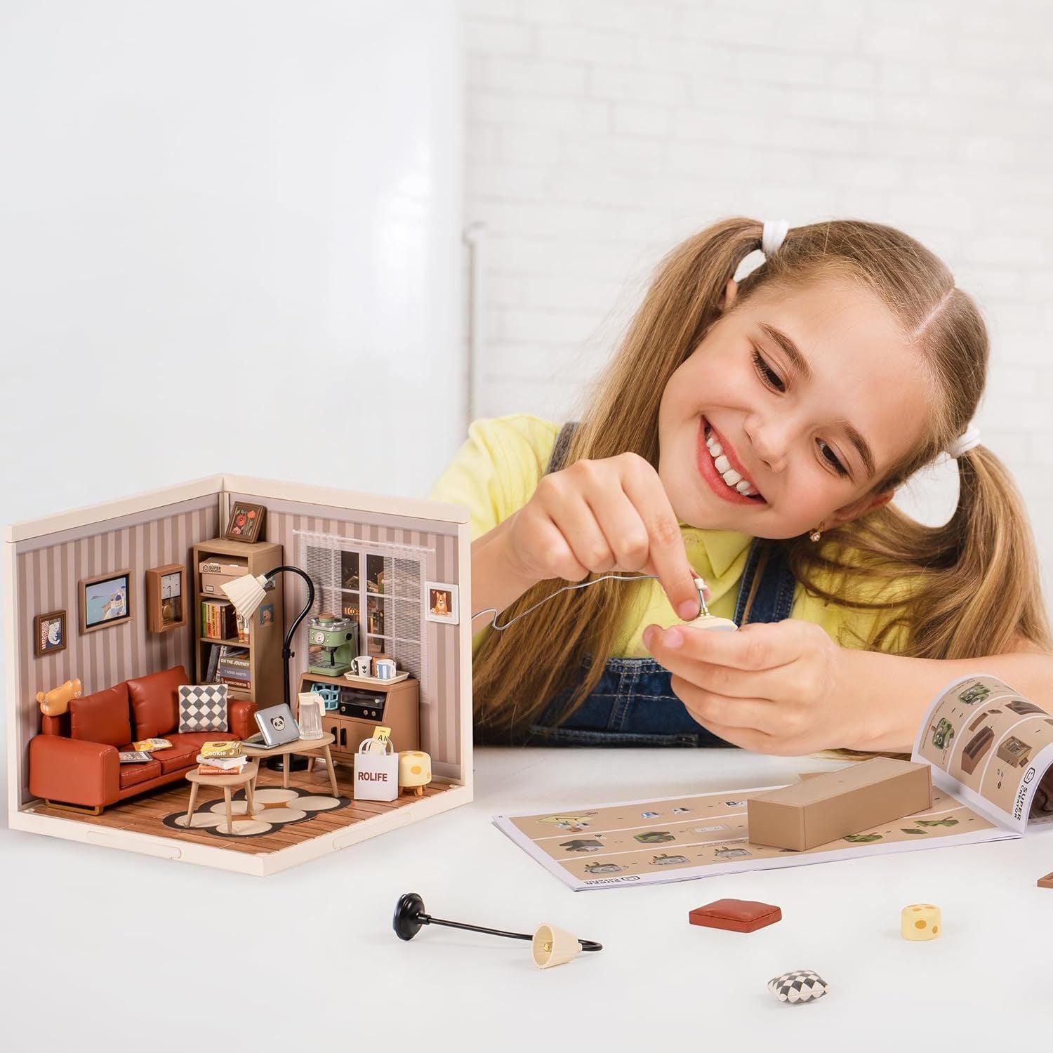 ROBOTIME Rolife Cozy Living Lounge DIY Miniature Plastic House Building Set Toys Playset With LED Suitable For Mini Figures Construction Toys Diorama Kit Gifts For Teens Adults DW007 