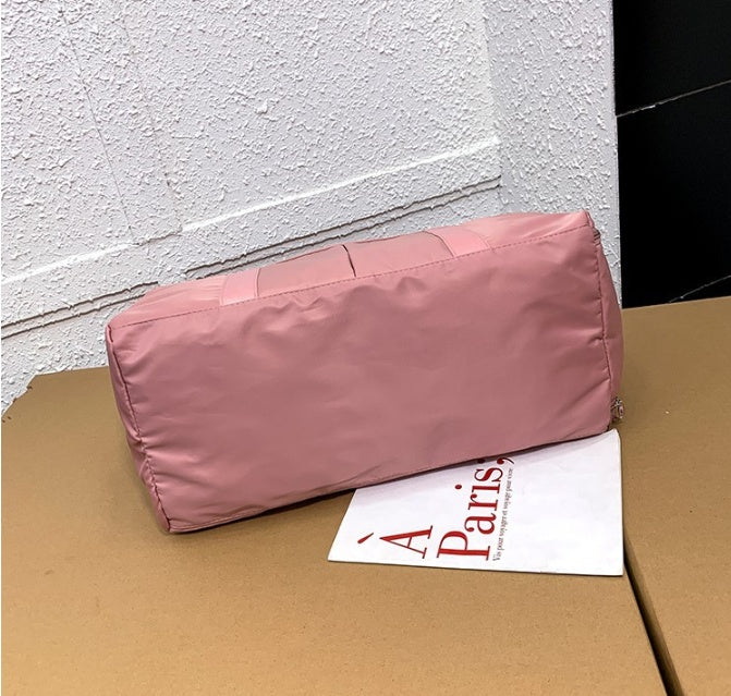 Portable travel bag