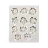Baking cake decorating florets