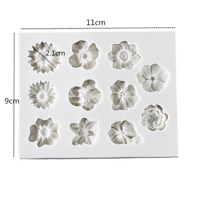 Baking cake decorating florets