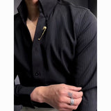 A simple casual shirt with embossed wool lining