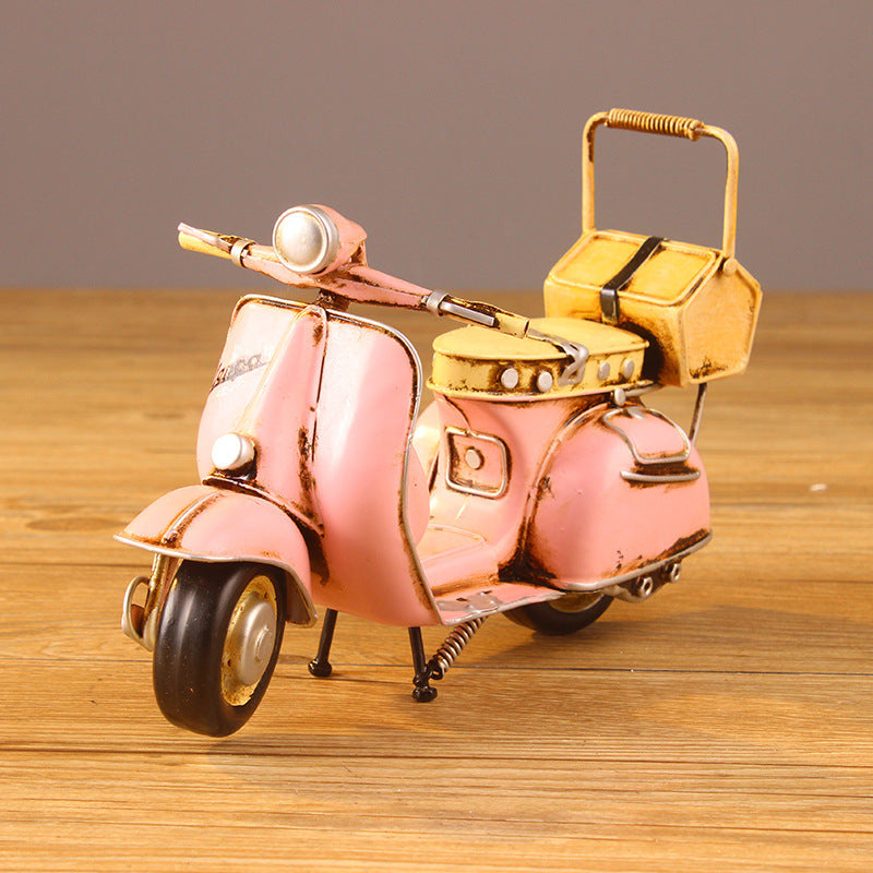 Tin vespa Piaggio scooter model