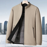 Мужская флисовая куртка среднего возраста с подкладкой