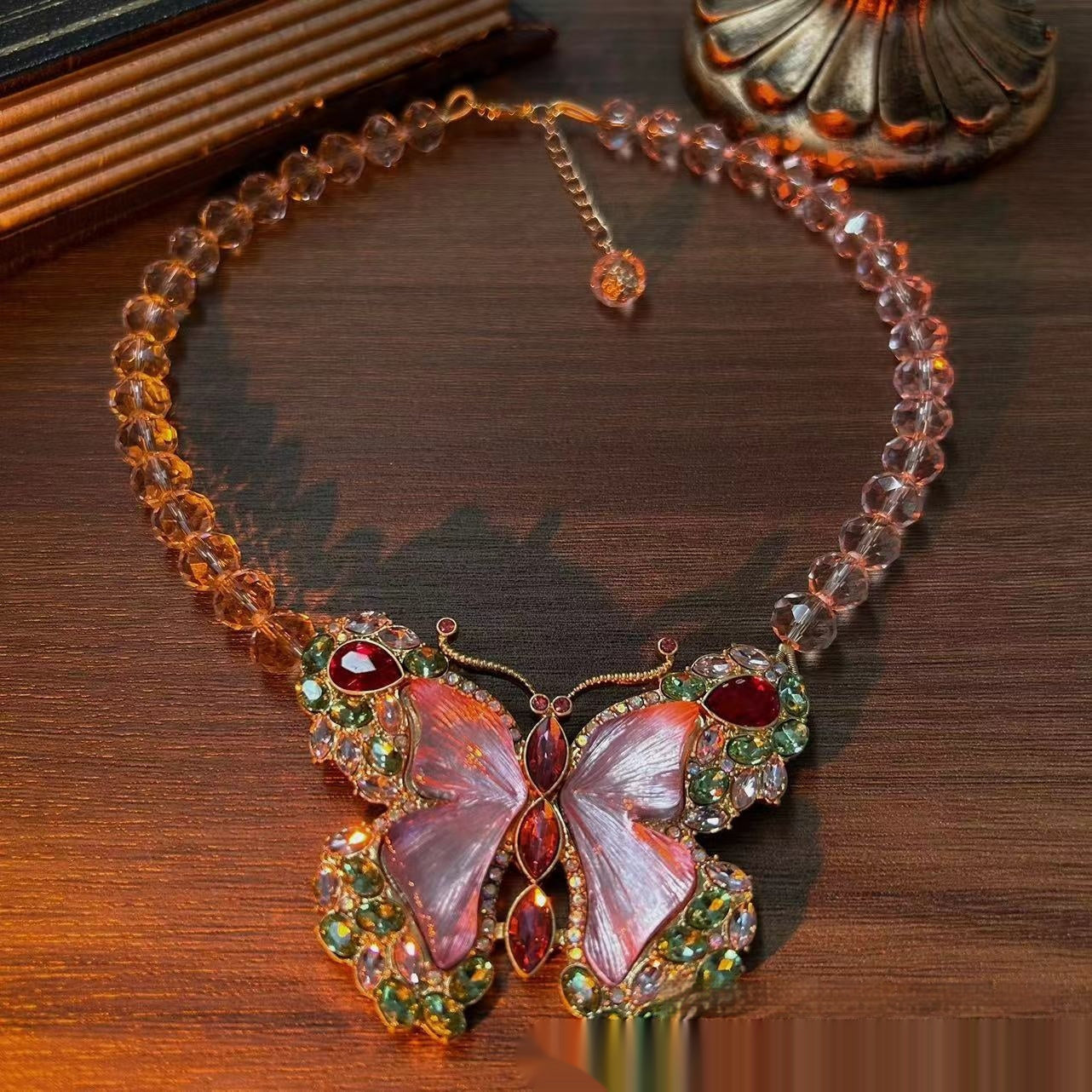 Бабочка Rhinestone ширин брош костюми гарданбанд